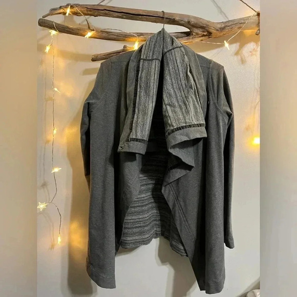 Lululemon Grey Cowl Neck Yoga Workout Travel Lounge Button Up Sweater Jacket